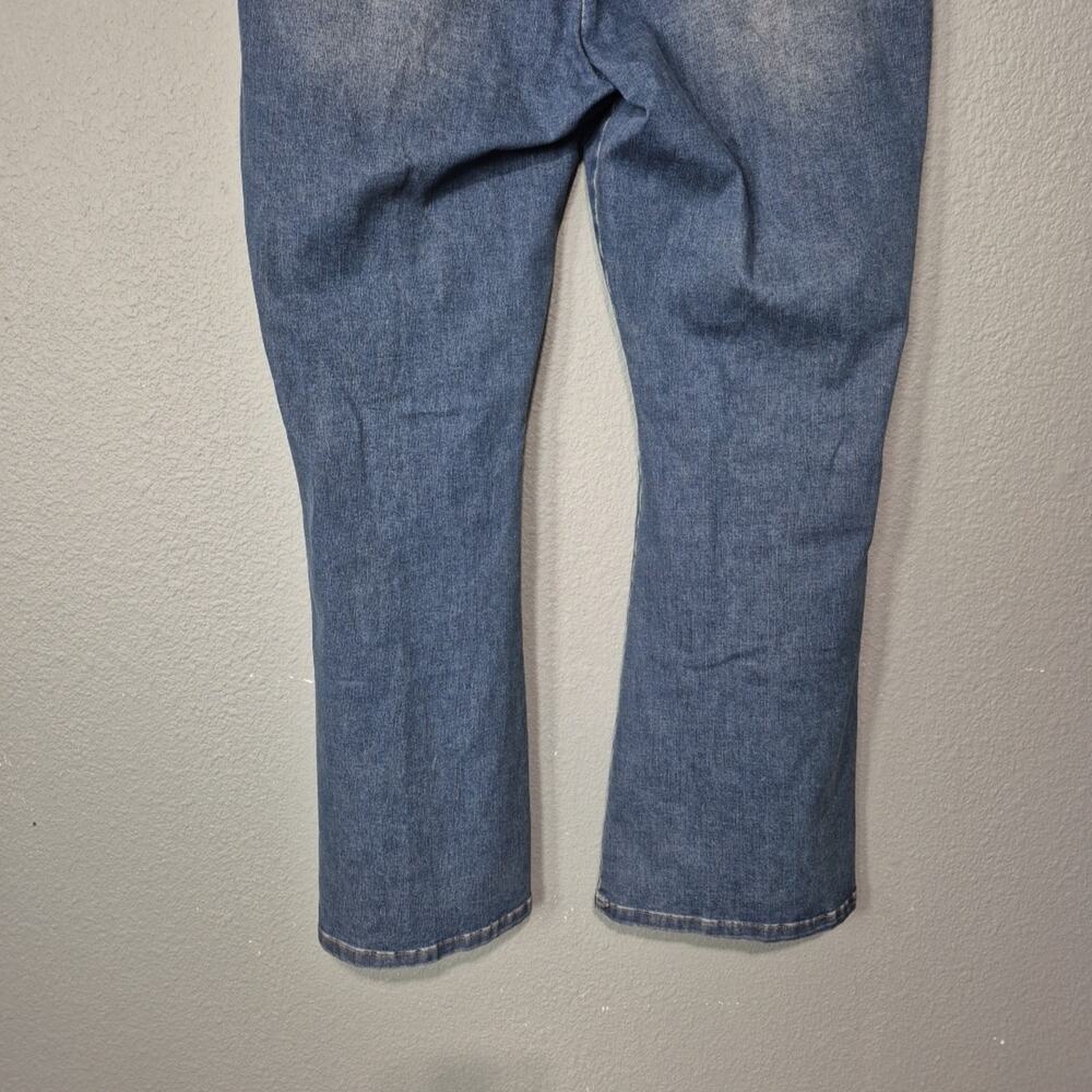Lee Jeans Womens 2XL Blue Denim Stretch Heritage High Rise Pull On Flared Leg - Picture 7 of 15
